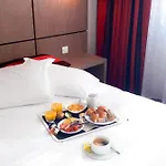 Kyriad Centre Отель 3*