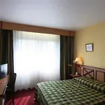 فندق Kyriad Centre 3*