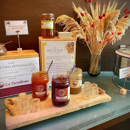 Kyriad Centre 3* غرونوبل