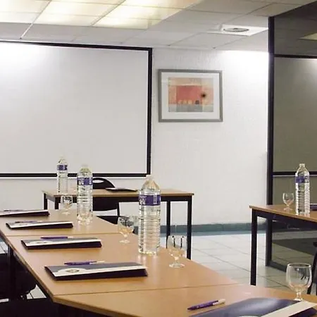 Kyriad Centre Hotel 3*