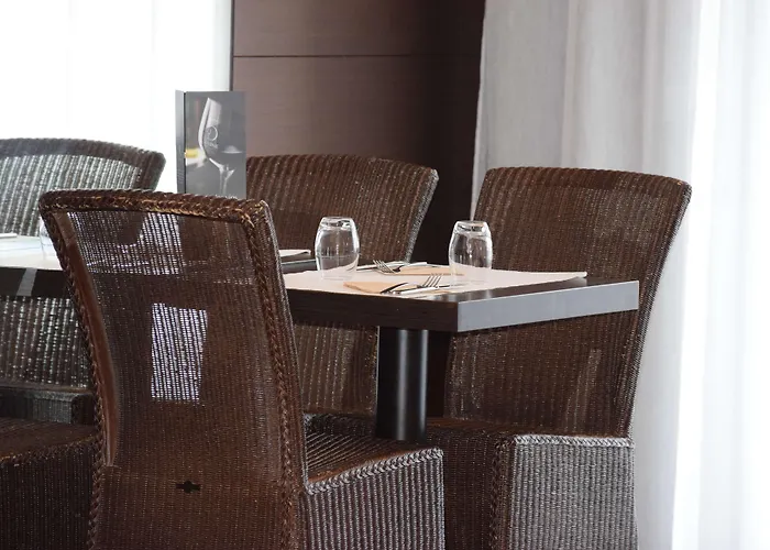 Hotel Kyriad Centre 3*