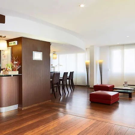 Kyriad Centre Hotel 3*