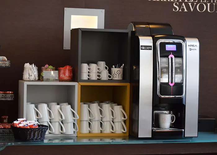 Hotel Kyriad Centre 3*