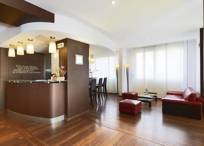 Kyriad Centre Otel 3*