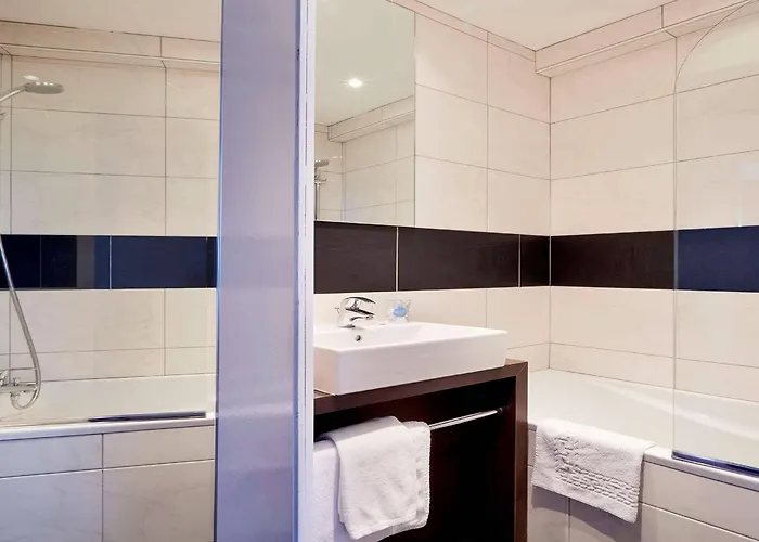 Kyriad Centre Otel Grenoble